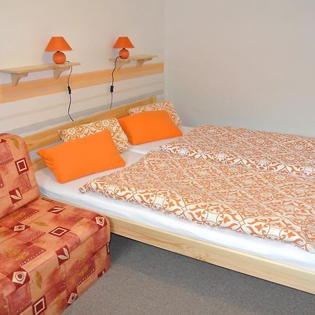 Apartmany Ruze ลิโปวา ลาสเนีย ภายนอก รูปภาพ