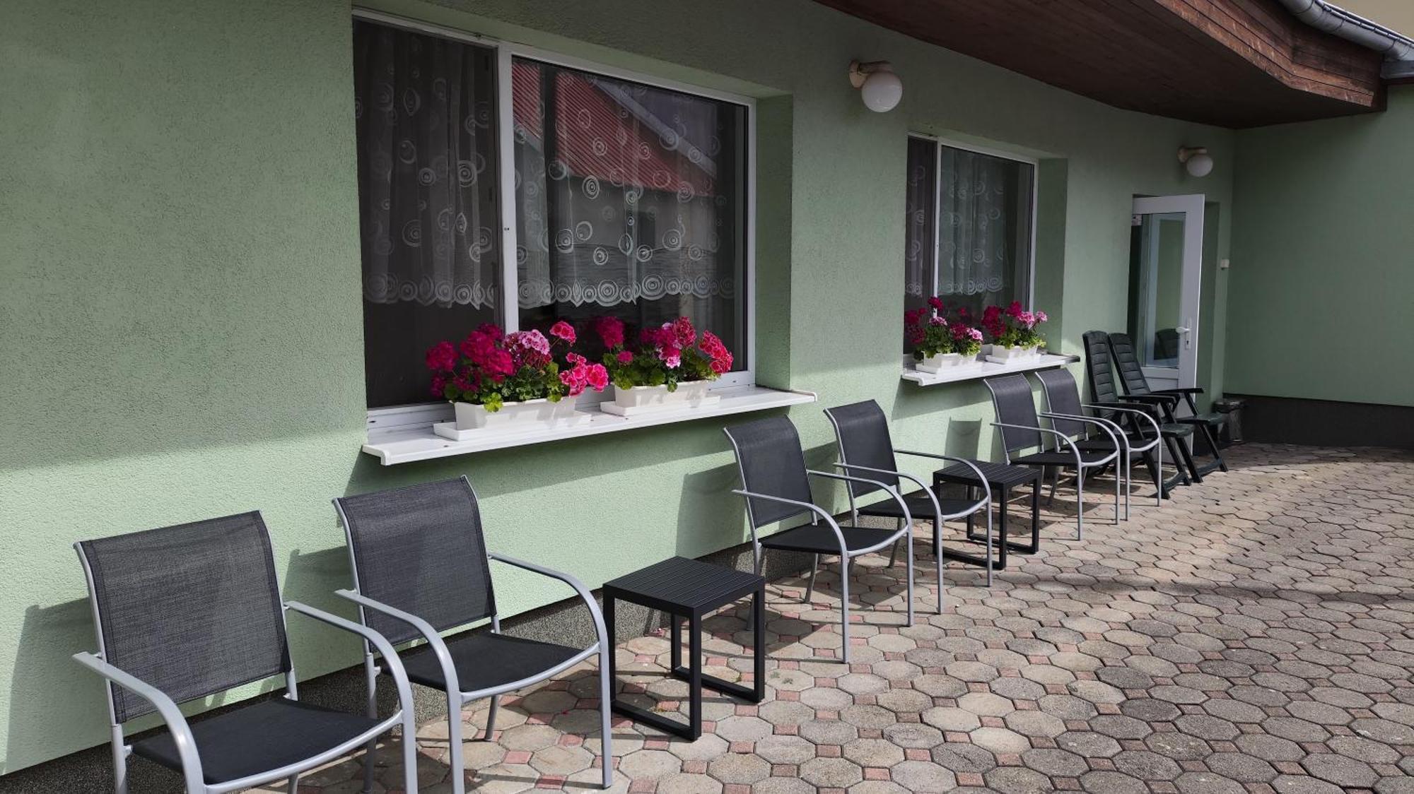 Apartmany Ruze ลิโปวา ลาสเนีย ภายนอก รูปภาพ