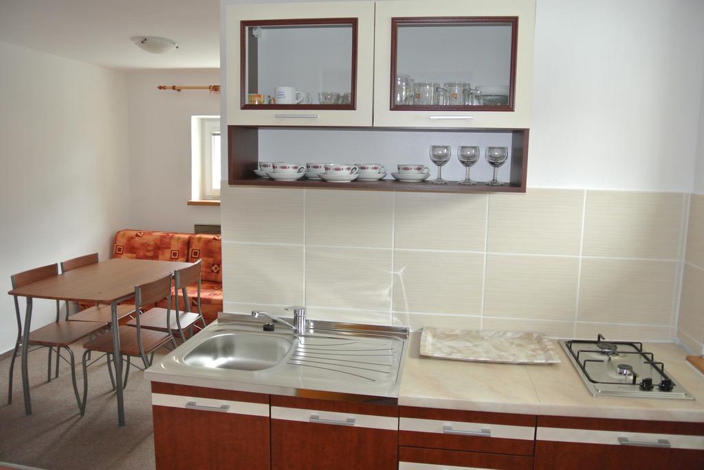 Apartmany Ruze ลิโปวา ลาสเนีย ภายนอก รูปภาพ